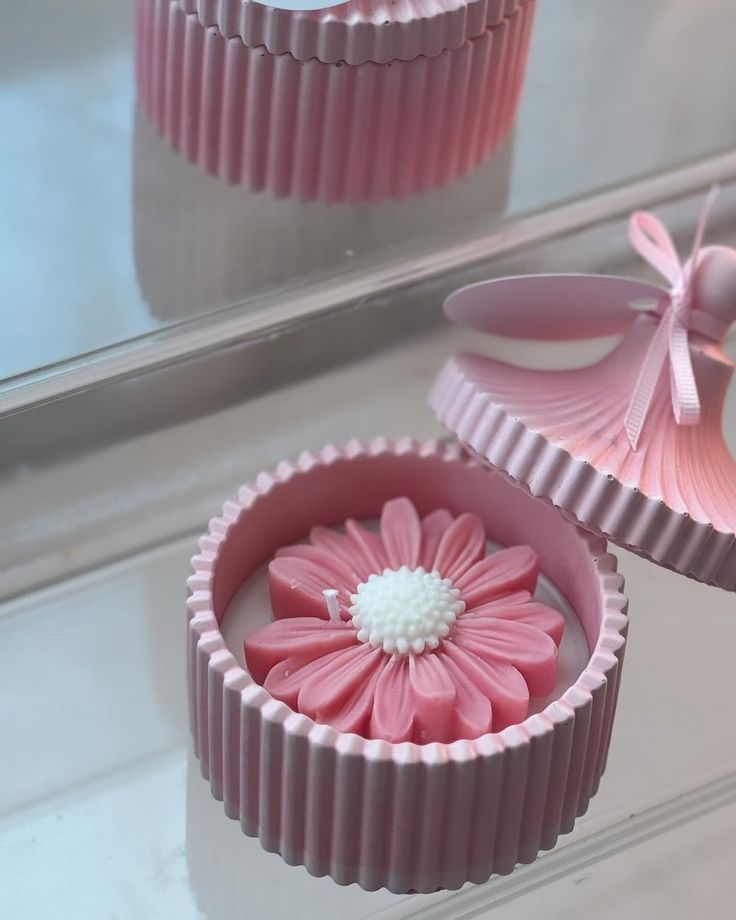 Blush Scent 🌼 Daisy Decorative Candle